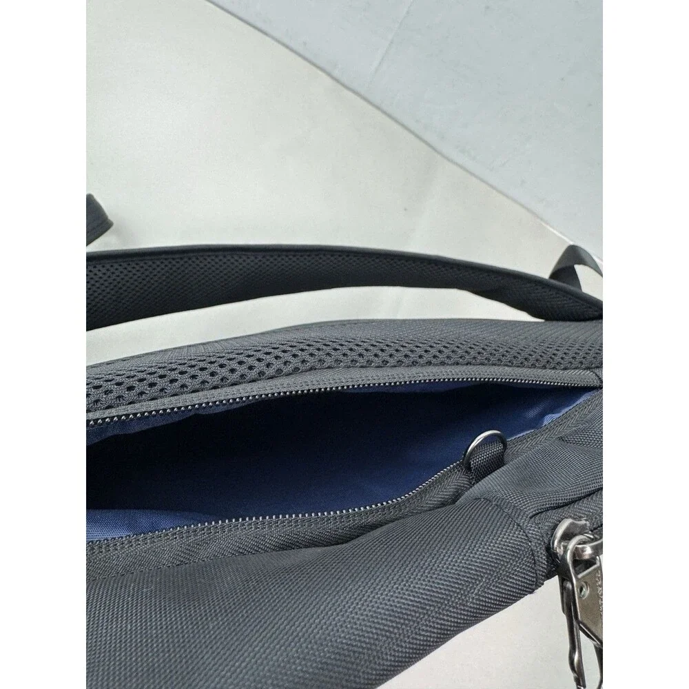 Travelon Anti-Theft Urban Sling Bag NWT